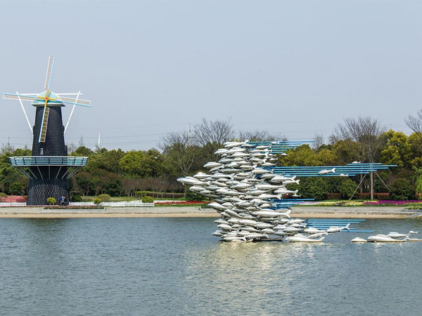 ���P��~Ⱥ���ܣ�ˇ�g�c��Ȼ�ĺ��C����